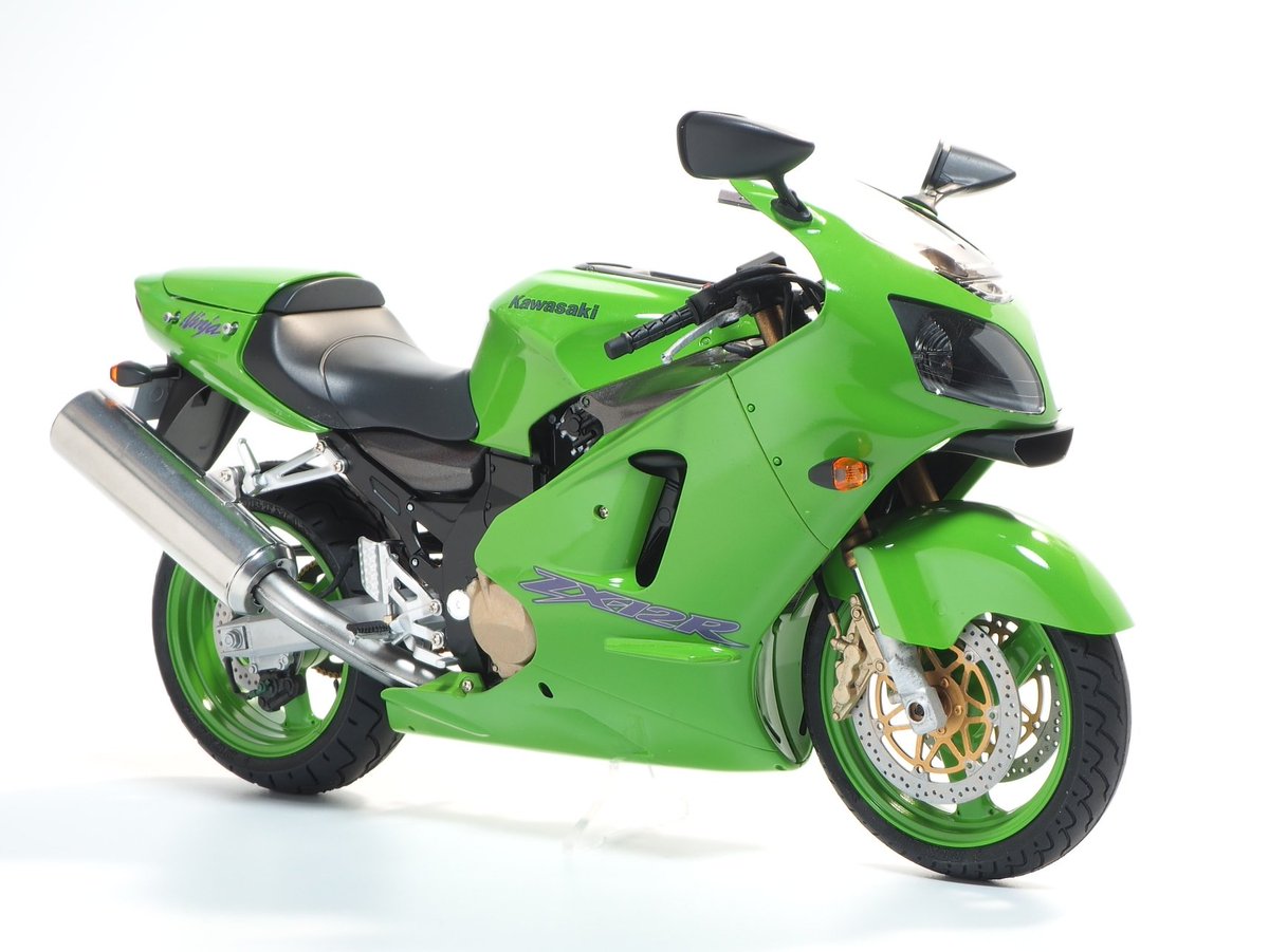 TAMIYA 1/12 Kawasaki Ninja ZX-12R 完成しました！ 特に改造はして