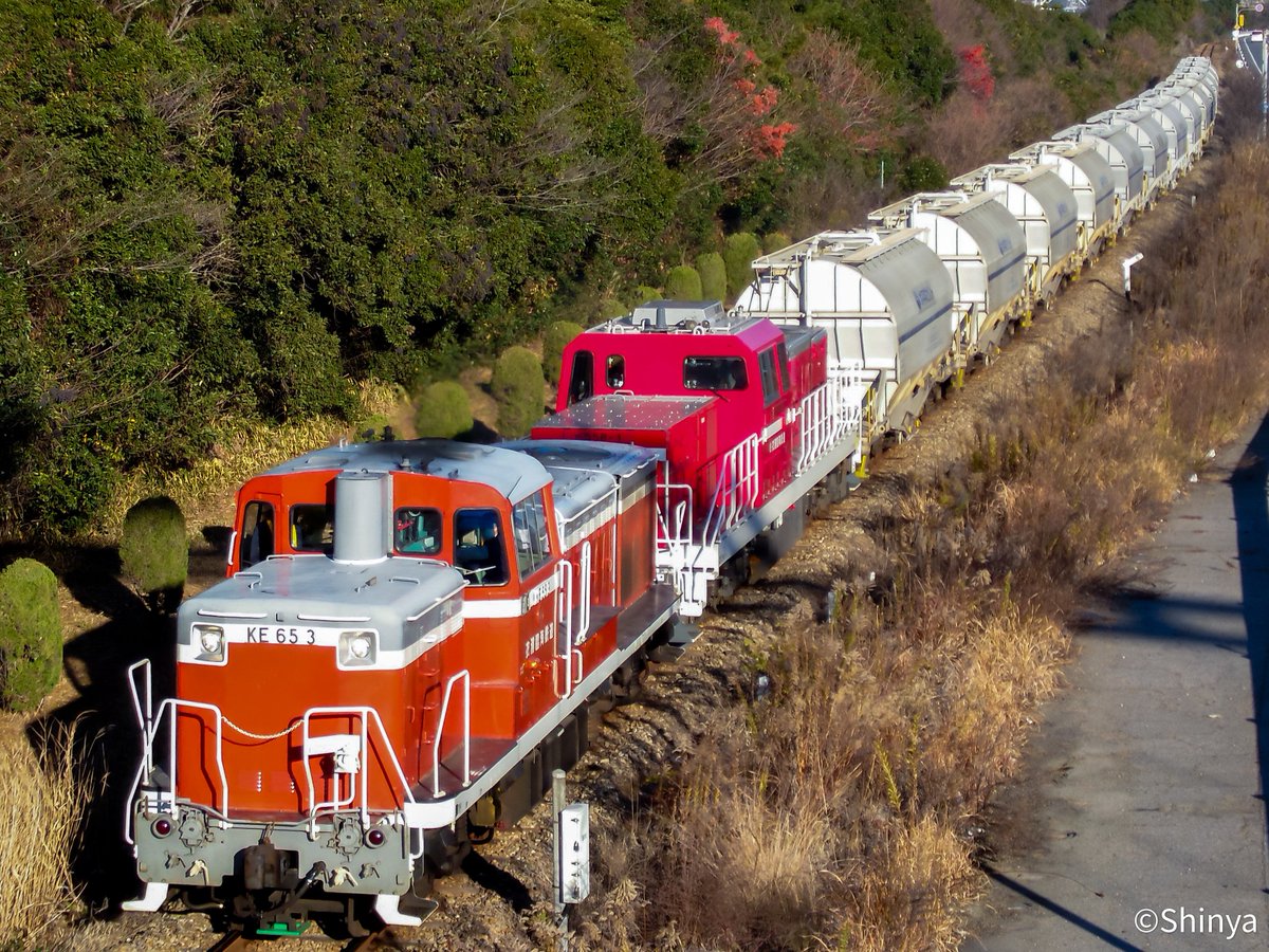 こんな影になる構造物あったっけ…