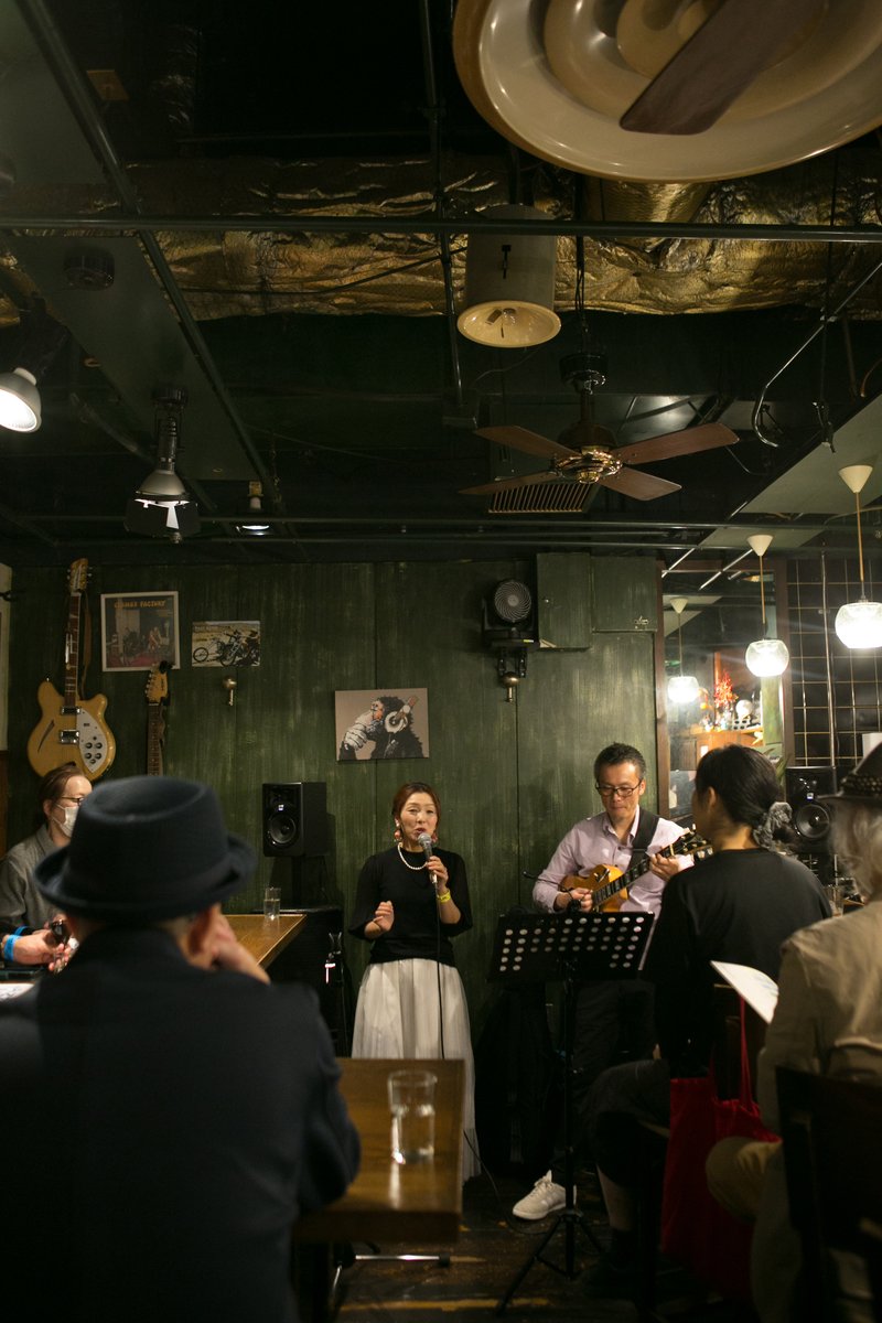 jazzcalabash's tweet photo. ◤Jazzcalabash 2025.11.23 Photo Gallery◢

木原鮎子
木原鮎子（vo）大野こうじ（g）

photo by hashimoto

#jazzcalabash #ジャズカラバッシュ https://t.co/zeHyZ8bAnB