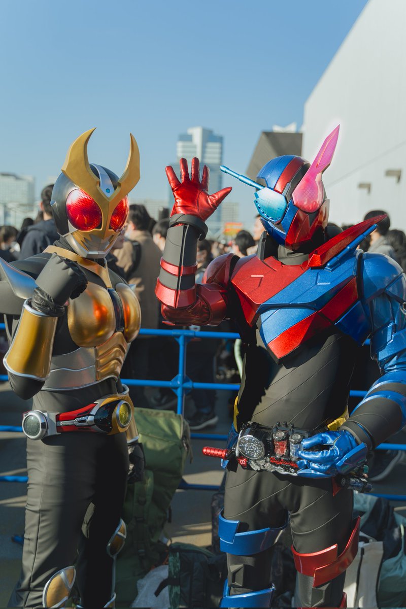 MASHdadadaaaa's tweet photo. 【初めての冬コミ記録】

超絶イケメンすぎる仮面ライダー達
クオリティ神すぎる
ゼッツとクウガ好きすぎて一生ニヤニヤしてた

#C107_cos #c107 #C107コスプレ https://t.co/gmpCkFxLgN