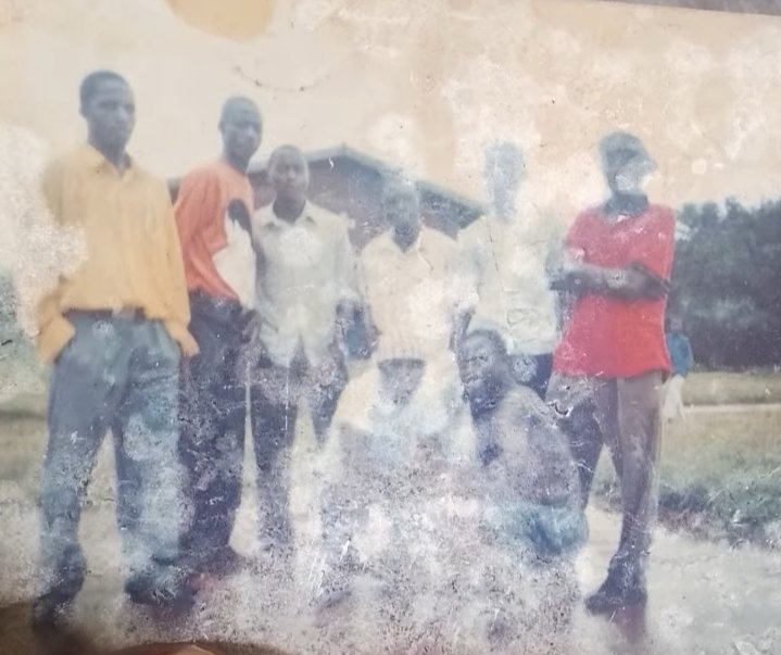 abbeyengr_a's tweet photo. Editors in the house Pls kindly help me restore this picture to it's original state. Thanks https://t.co/VJVFaKrdRK