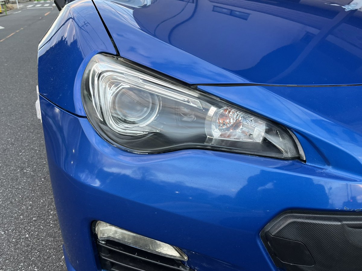 sc82RYO's tweet photo. 今回は、車納車してから気になってた、ヘッドライト磨きしてみた！
良くなったから良いかなと思いつつもう一度やり直したいなと思った‼️
#BRZ
#スバル
#ZC6
#車納車募集中 https://t.co/FOzT6zAUuV