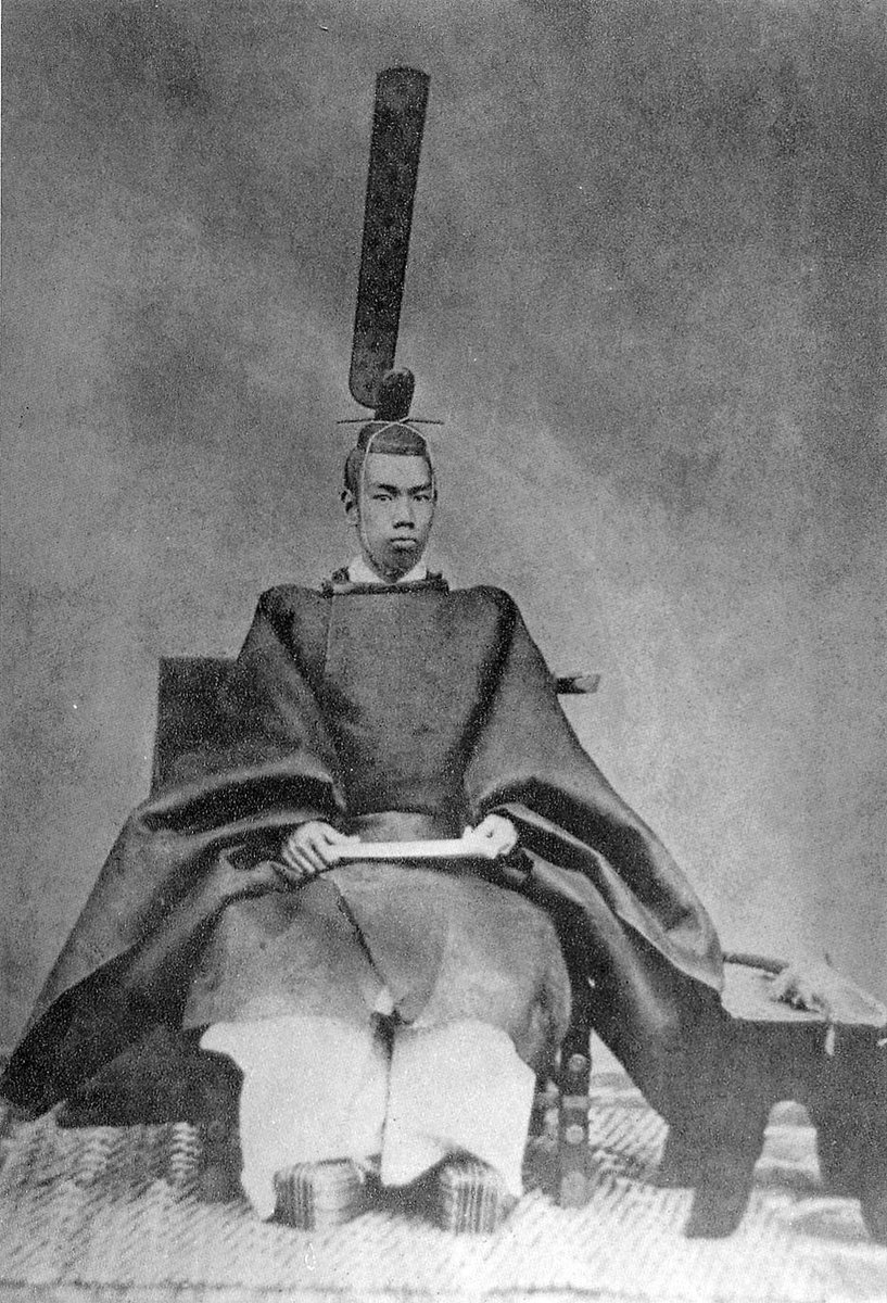 AugustSchaetz's tweet photo. Japon Restorasyonu öncesi ve sonrası İmparator Meiji https://t.co/hA2rYwPCfY