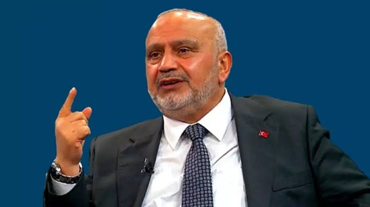 Akit yazarı Şevki Yılmaz: 

“Fahiş fiyatla alınan su ile abdest alınmaz.”