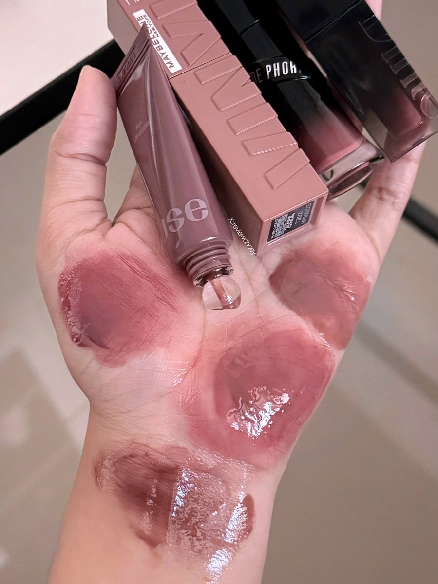 reviewchoey's tweet image. เห็นโพสนี้จาก พส ญี่ปุ่น มารวมลิปโทนนี้ที่มีให้🥀 สวยก่ำมากกกก โทนม่วงอมน้ำตาลแดงก่ำๆ สวยตาแตก ขับผิวมากกกกกกกกกก