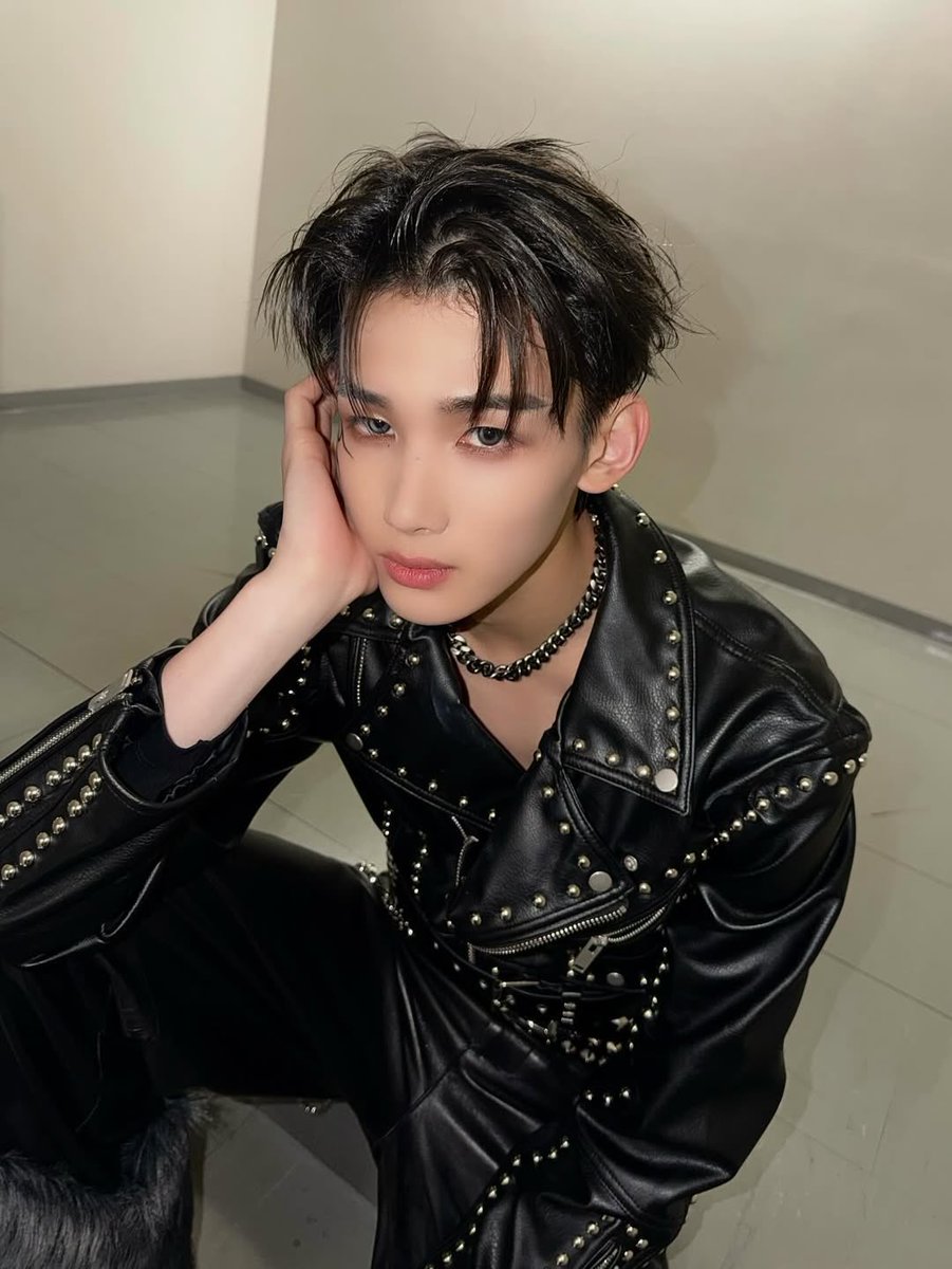 joversclub's tweet image. 요즘느낀건데 매번너무잘샐겻다.. 내가 지금까지좋아했던아이돌은 어떤날에는 ㅈㄴ잘생겼는데 어떤날은 패주고싶게못생겻던적도있음 근데 죠는그런거없고,죠처럼 계속 보고싶게잘생기면될일