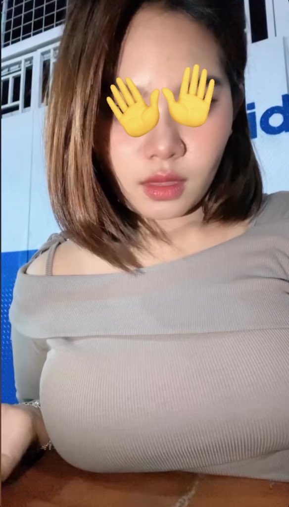 halooUly's tweet photo. 💦💦 https://t.co/Pr4jGG6QUR