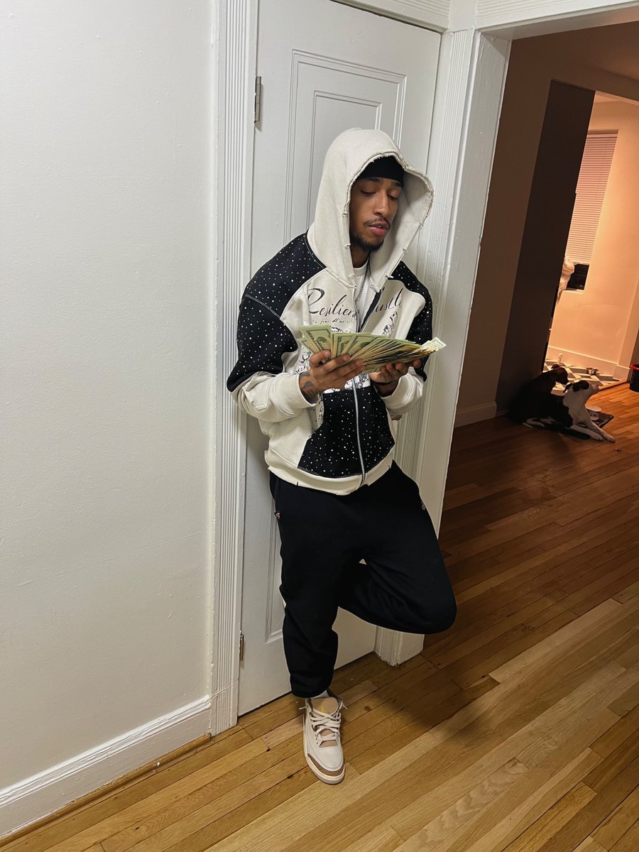 wizzdadon's tweet image. Happy new years we starting off right🏪🏪🏪 #DMVArea #DMVGUNNA #dmvbop #dcfreaks #dmvfreaks #dcfreaks #pgfreaks #HappyNewYear2026