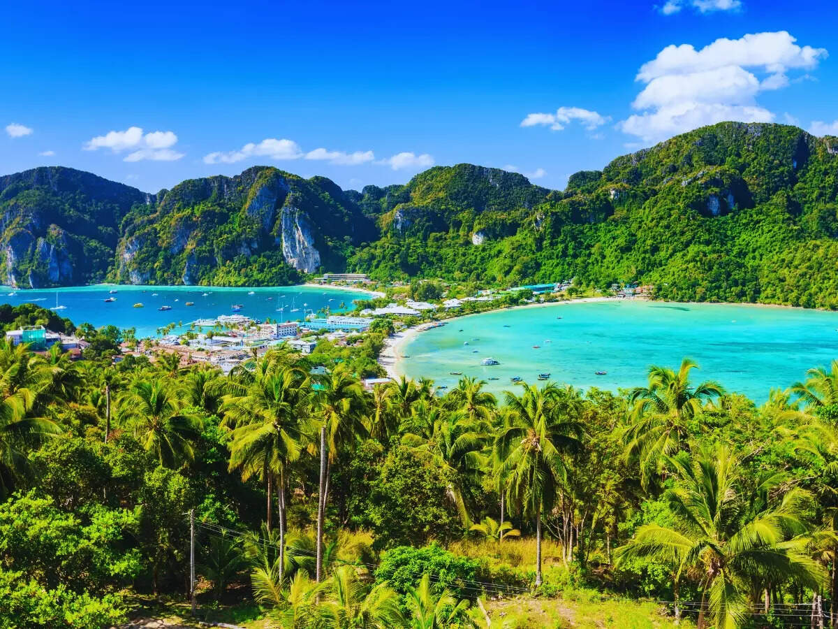 TheDataHubX's tweet photo. Best International Destinations for Solo Travel

1. 🇹🇭 Thailand
2. 🇦🇱 Albania
3. 🇨🇷 Costa Rica
4. 🇩🇪 Germany
5. 🇻🇳 Vietnam
6. 🇮🇸 Iceland
7. 🇳🇿 New Zealand
8. 🇲🇽 Mexico
9. 🇨🇭 Switzerland
10. 🇨🇱 Chile
11. 🇳🇱 Netherlands
12. 🇪🇸 Spain
13. 🇦🇹 Austria
14. 🇩🇰 Denmark
15. 🇯🇵 Japan
16. 🇳🇴 Norway
17. 🇮🇪 Ireland
18. 🇺🇾 Uruguay
19. 🇫🇮 Finland
20. 🏴󠁧󠁢󠁳󠁣󠁴󠁿 Scotland
21. 🇦🇺 Australia
22. 🇨🇦 Canada
23. 🇭🇷 Croatia
24. 🇪🇬 Egypt
25. 🏴󠁧󠁢󠁥󠁮󠁧󠁿 England

Source: TravelAndLeisure