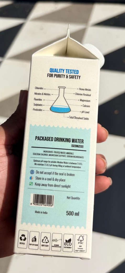 LG051015's tweet photo. Unethical practices at NESCO Exhibition Center They've banned all water brands to sell their own NESCO bottles with NO MRP. Prices change hourly based on crowd size. From ₹25 to ₹40 for 500ml in 1day Requesting authorities to intervene

@jagograhakjago @mybmc @fssaiindia #Nesco https://t.co/6e0dCkRSD8
