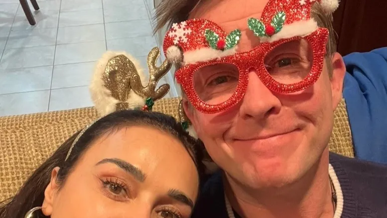 RamdevRiya's tweet image. "You look stunning in that mask, Preity! Mystery and beauty combined – queen vibes! 😍🎭✨ #PreityZintaStyle #MasqueradeMagic #BollywoodIcon"