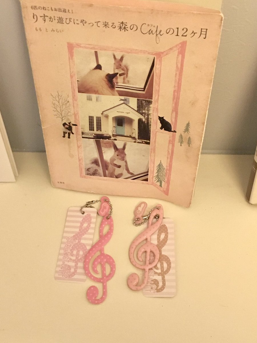 slow_stuff's tweet image. 슬로우스터프 말랑키링 마켓♡

☀︎1/3(토) 오후 8:00 - 1/7(수)
윗치폼에서 진행예정입니다! 폼 완성되는대로 프로필에 추가해 둘게요!
☀︎이번 마켓에서 구매 시 높은음자리 말랑키링 B급 제품을 드립니다
(제품 구매 수량에 따라 동일한 수량으로 증정되며 구성품 없이 랜덤 발송됩니다)