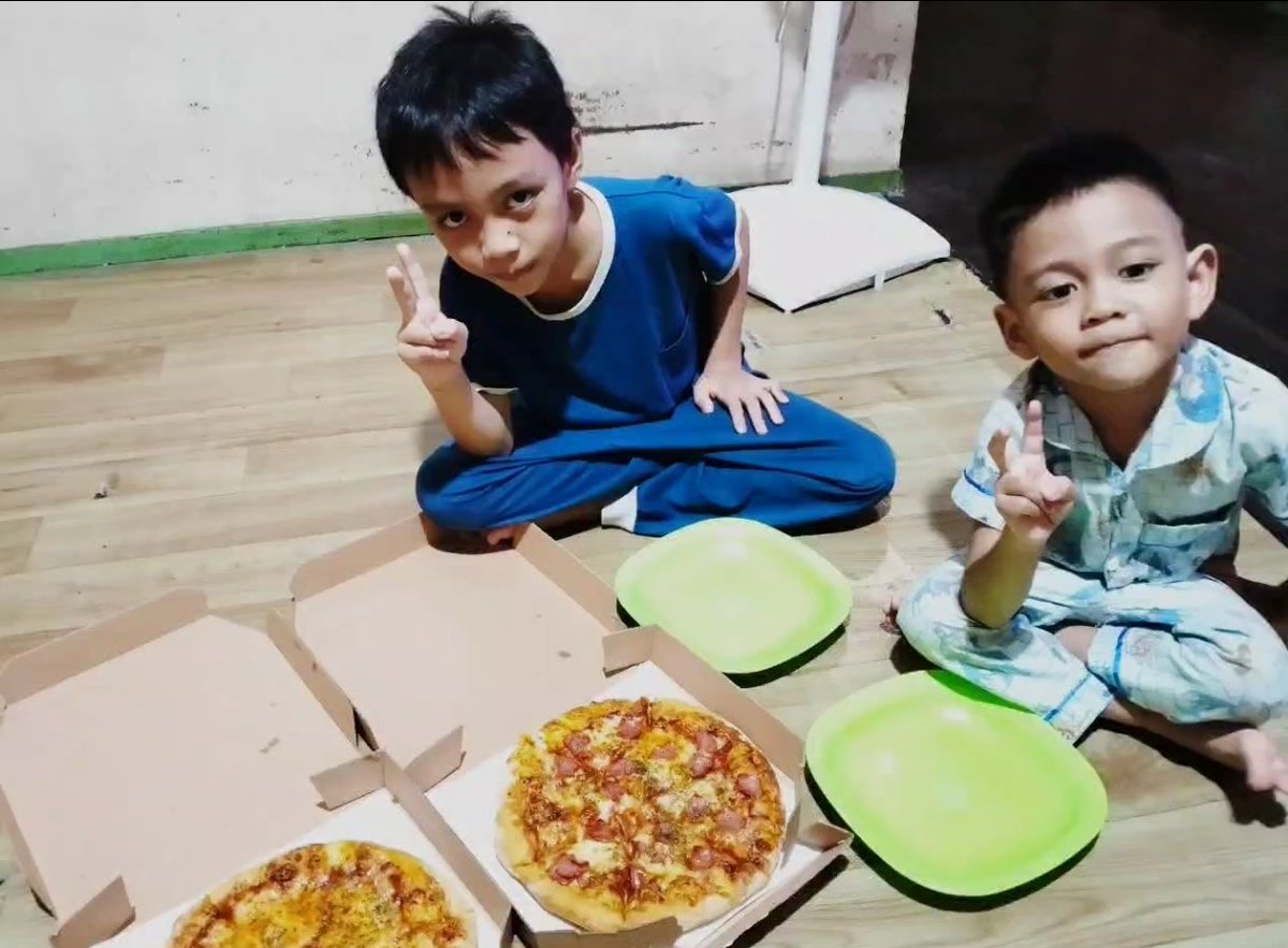 Zhellsie's tweet photo. Para penyemangat ku,, https://t.co/kS9hG5LGxL