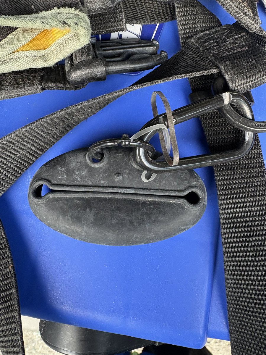 つっち tweet media