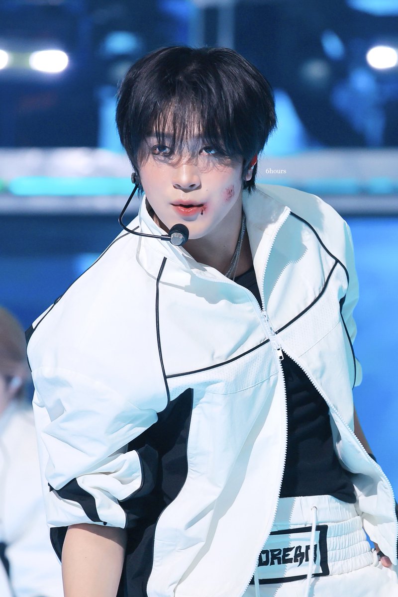 6hours_06's tweet image. 251231 가요대제전 

#해찬 #HAECHAN