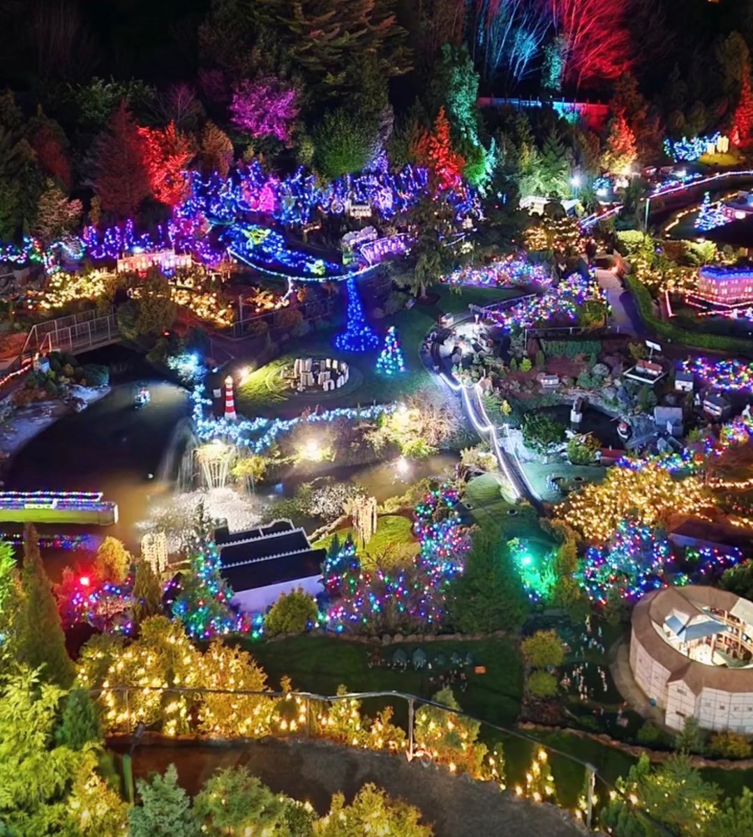 Model Village, Devon tweet media