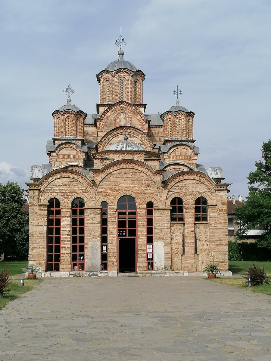 skymanuelima's tweet photo. O #mosteiro #ortodoxo de #Gračanica foi construído em 1321 sobre antigas fundações 1 igreja do séc. XIII e é reconhecido pela #UNESCO como 1 dos principais monumentos medievais do #Kosovo. Ainda hoje, o local realiza cerimónias religiosas diariamente há cerca de 700 anos #Balcãs https://t.co/MURC0NVSKb