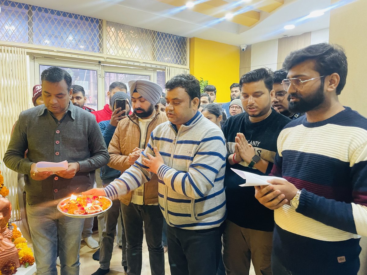 Braintechnosys's tweet photo. The Brain Technosys team welcomed New Year 2026 by starting the first working day with Lord Ganesh Pooja, “Ganesh Vandana,” fostering positivity, unity, and a strong foundation for the year ahead.

#BrainTechnosys
#NewYear2026
#NewBeginnings
#PositiveStart
#CorporateCulture https://t.co/XOIEWCyw3z