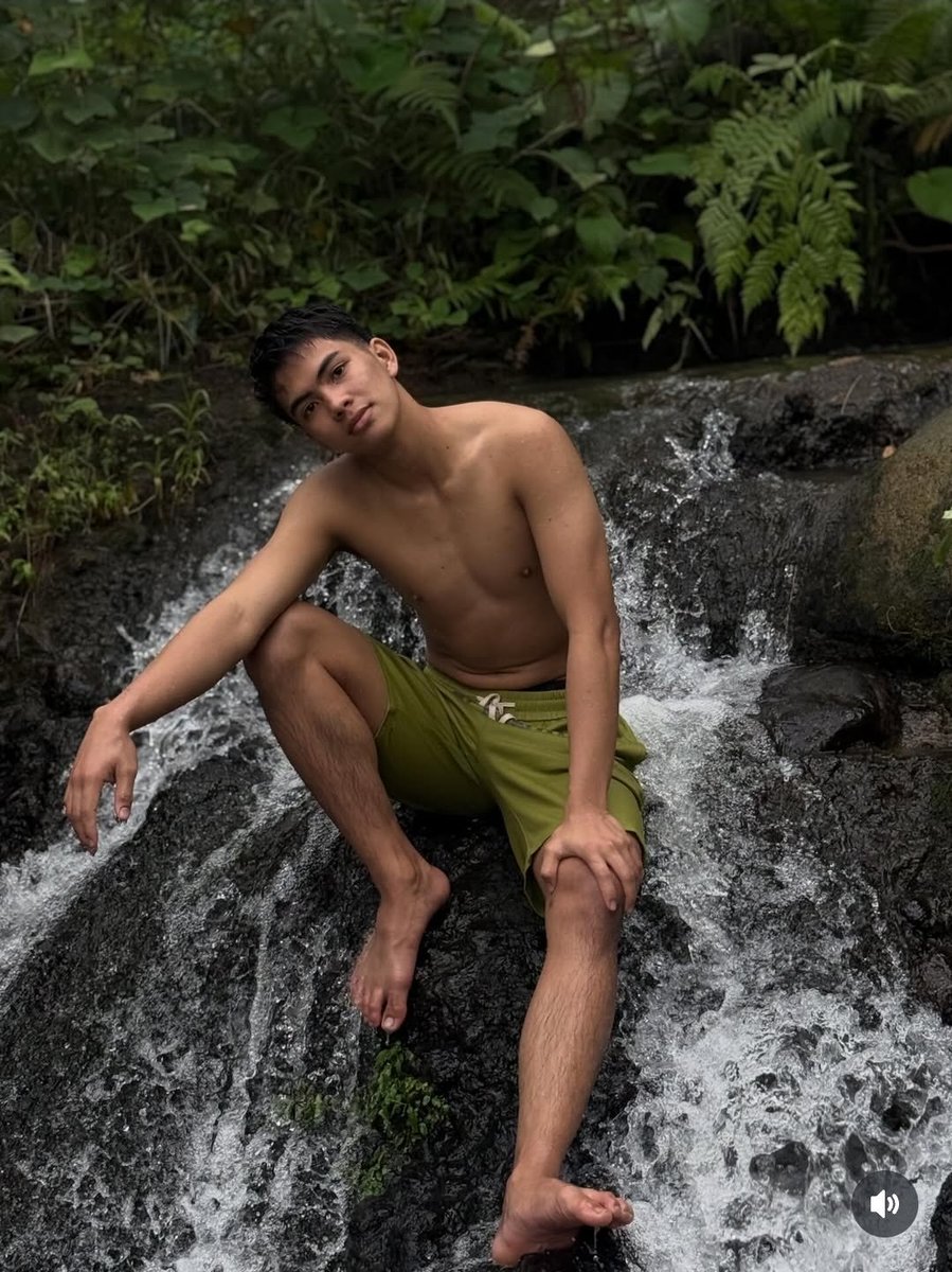 addie_addiek's tweet image. Excited for our Rookie this coming #UAAPSeason88, our Juniors MVP and Best Opposite Spiker, Joncriz Ayco! 🐯

@officialUSTMVT
#GoUSTe 💛🖤