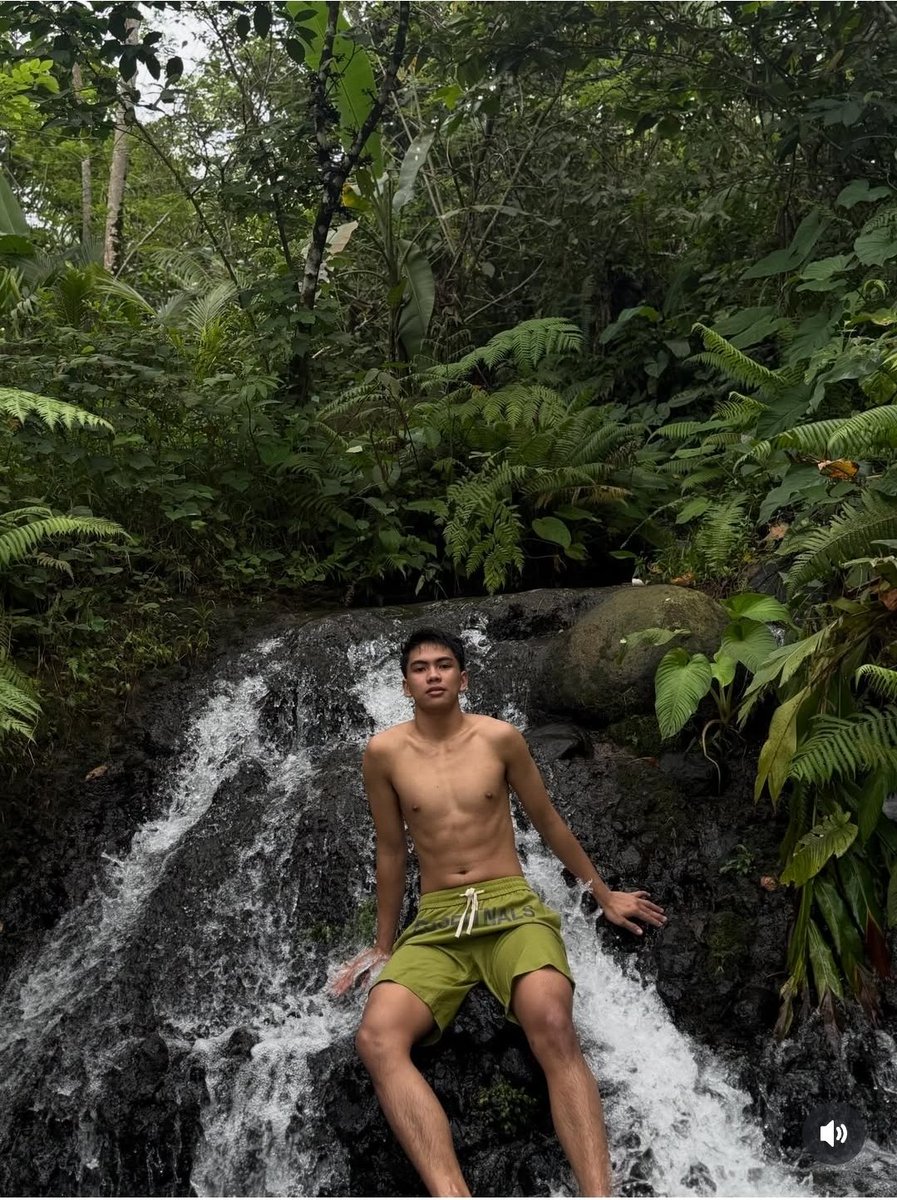 addie_addiek's tweet image. Excited for our Rookie this coming #UAAPSeason88, our Juniors MVP and Best Opposite Spiker, Joncriz Ayco! 🐯

@officialUSTMVT
#GoUSTe 💛🖤