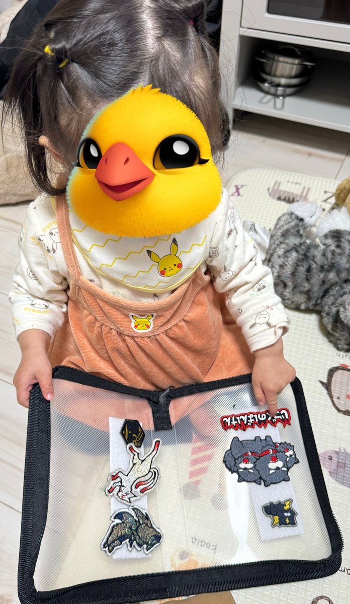 sainkosainn's tweet photo. あけましておめでとうございます
子供が産まれてから全然サバゲできてなく呟いていなかったですが日々サバゲしたいなと思っております。

ちなみに子供はニトロンパッチさんとこっくり工房さんのパッチがお気に入りで、銃を見てバンバンと言えるようになりました。 https://t.co/667DGzjNqe
