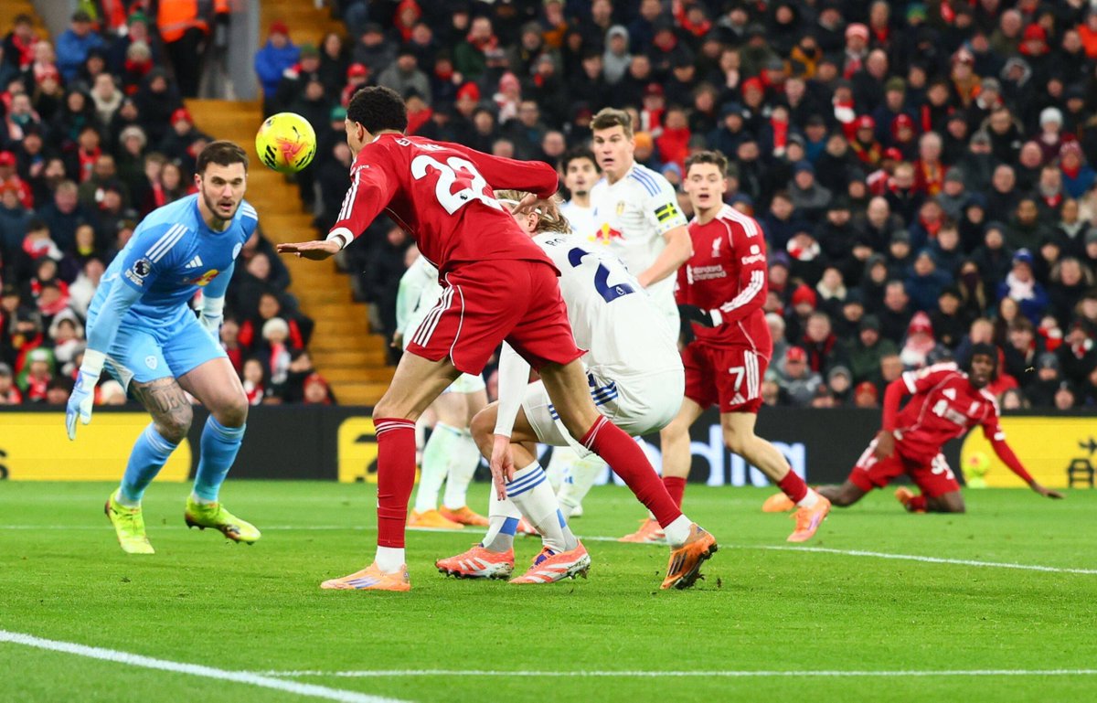 eddiegibbs's tweet image. ‼️ Slot's Liverpool in Managed Decline

I am beyond bored now. Liverpool are not merely dull to watch, they are anaesthetised. The 0–0 with Leeds was not an accident or an off day, it was the logical outcome of a side playing football as an act of self preservation rather than…