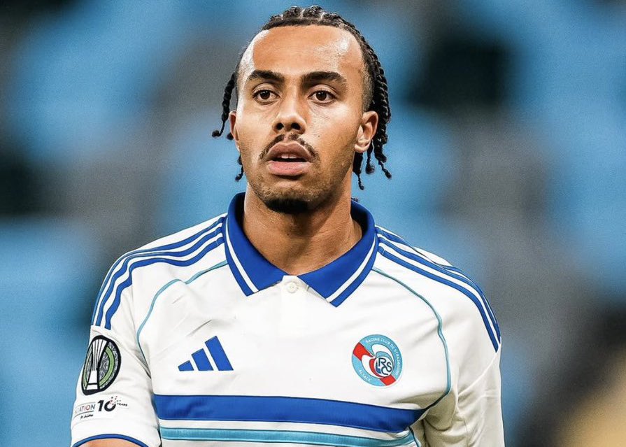 EvertonNewsFeed's tweet photo. 🗞️Everton scouts have watched Strasbourg right back Guela Doue but a proven Premier League performer is preferred

(Source - @MailSport ) https://t.co/gLLh50GQwL