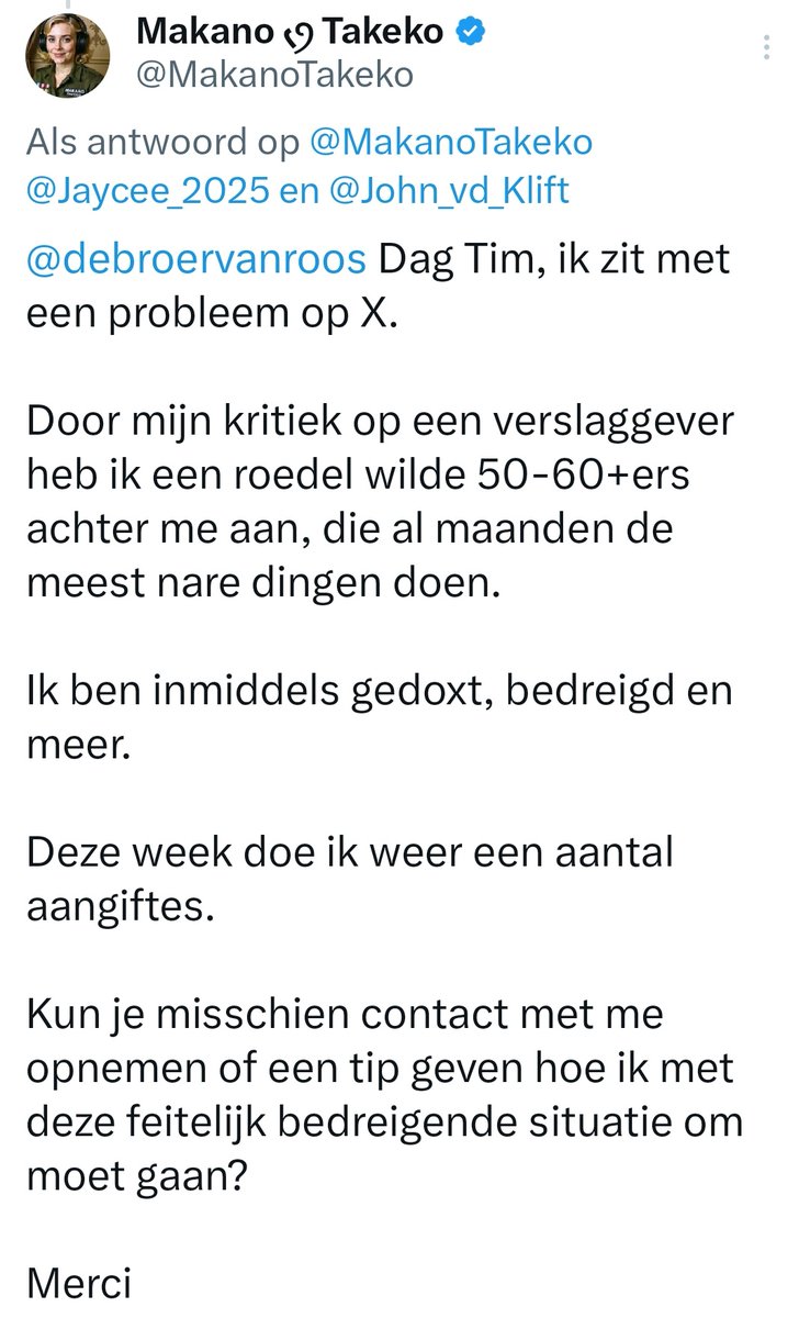 Eerst was volgens, "denkers" des vaderlands, Marjolein en Jan, de teloorgang van <a href="/debroervanroos/">Tim Hofman</a> ingezet. Nu zoekt <a href="/MakanoTakeko/">Makano ৻ꪆ Takeko</a> aka <a href="/MakanoNewsNet/">MNN -Makano News Network-</a> aka Marjolein Lenting tips van <a href="/debroervanroos/">Tim Hofman</a>.
Van mij krijgen jij en je redactie koffie, Tim. Keep on rockin' with BOOS.