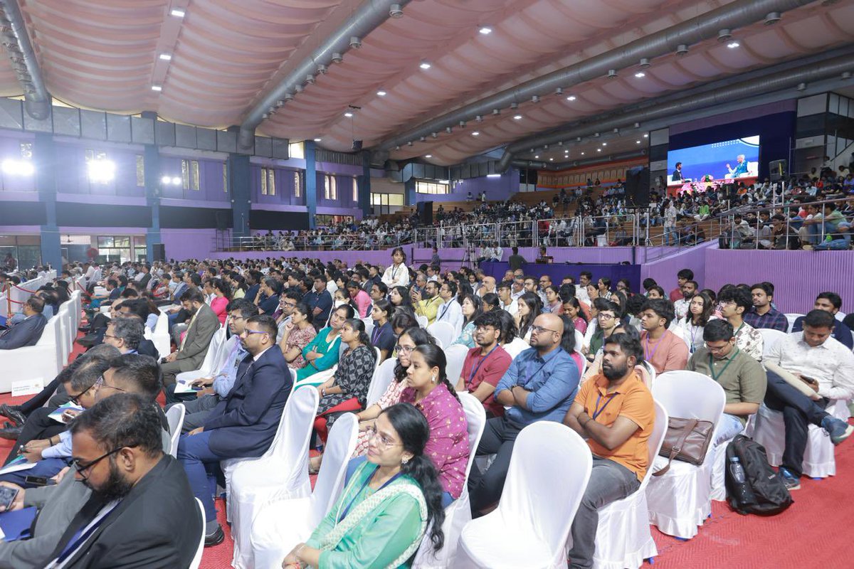 DeccanChronicle's tweet image. "Pleased to inaugurate the #IITMadras Global Research Foundation, an initiative aimed at strengthening the Institute’s international outreach.Also witnessed the exchange of MOUs between @iitmadras and leading industry, academic &amp;amp; government partners from multiple countries" -
