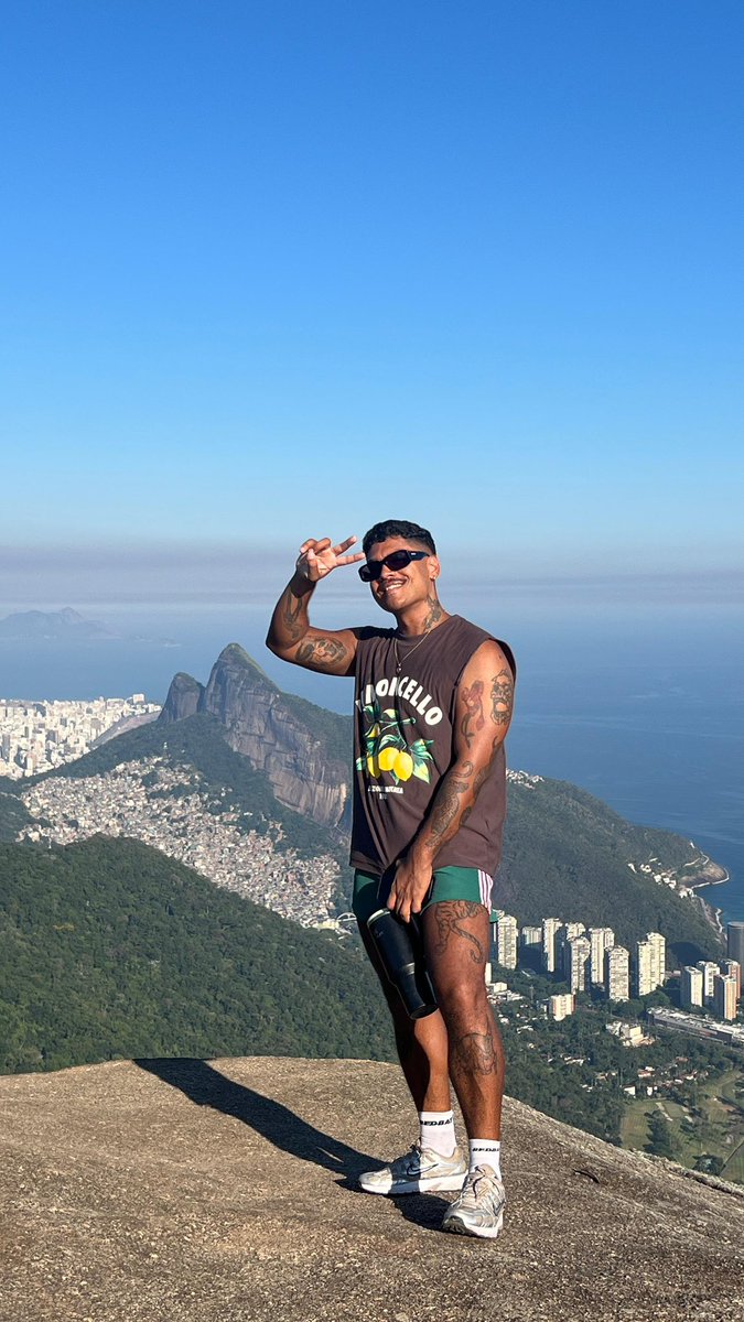 cami021's tweet photo. Happy 2026 from Rio 💚 https://t.co/GrhXJxbgby
