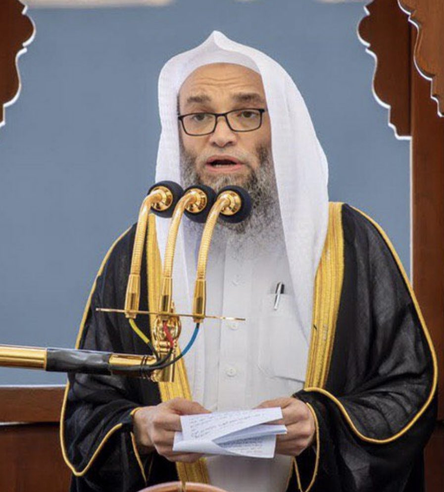 استمعوا رعاكم الله #خطبة فضيلة الشيخ #فيصل_غزاوي حفظه الله 

قال أحد السلف ؛ "الخوفُ من الله يوصلك إلى الله ، والعُجبُ والكِبرُ يقطعك عن الله ، واحتقارُ الناس في نفسك مرضٌ لا يُداوى "

اللهم أدمْ بقاءهُ في صحةٍ وعملٍ صالح .