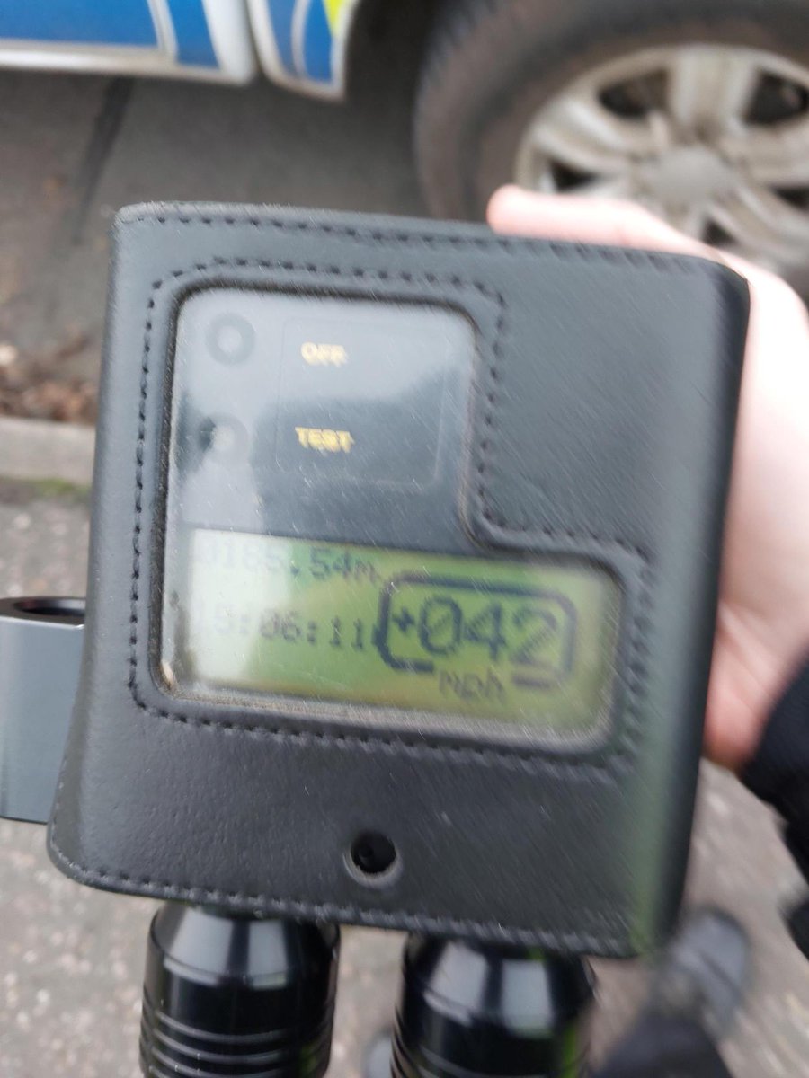 EPWitham's tweet image. Witham CSC Officer Penrose conducted foot patrols where he was able to prevent a shoplifting incident in progress &amp;amp; received thanks from the store for being visible. Speed checks were carried out with startling results, 26 verbal warnings &amp;amp; 6 traffic offence reports #VisionZero