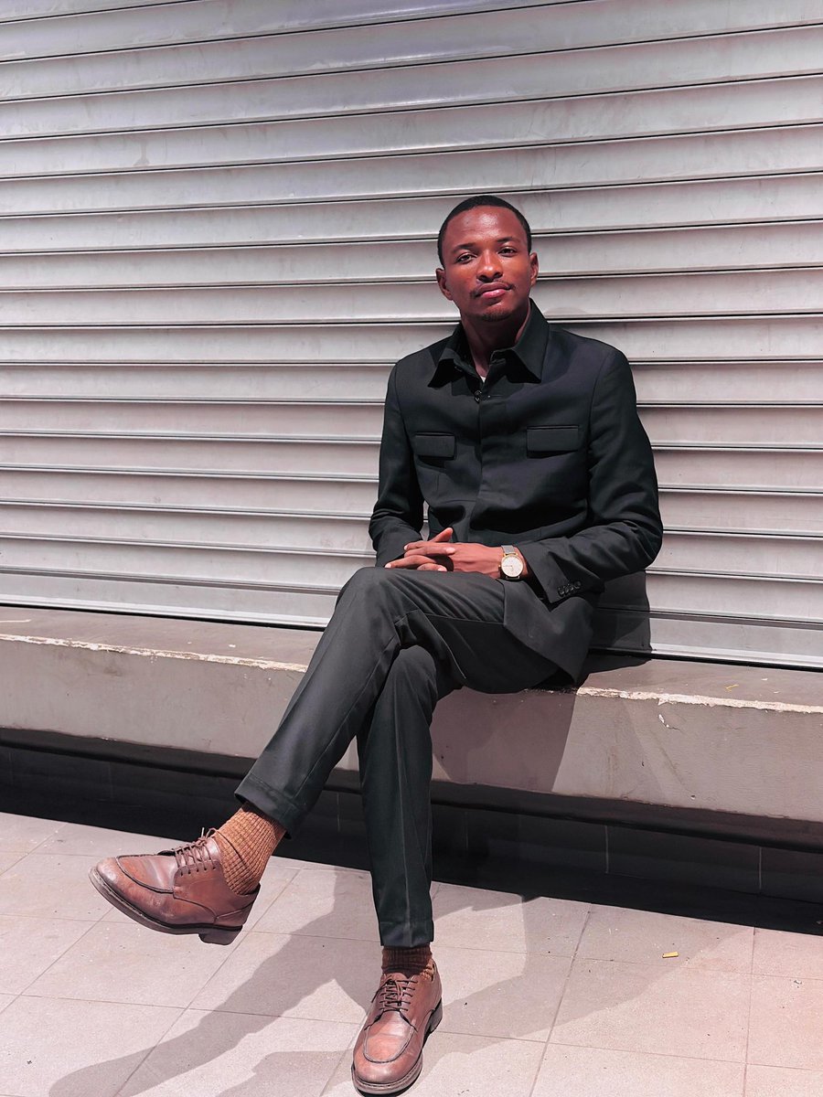 LebonMulumba's tweet photo. À tous nos amis, les années passent, mais Dieu demeure le même
Que 2026 soit ton année, une année de grâce, de restauration et de victoire
Que le Saint-Esprit soit ton allié fidèle, et que le Seigneur embellisse chacun de tes jours
Je vous souhaite une excellente et glorieuse an. https://t.co/pOanl3lrhm