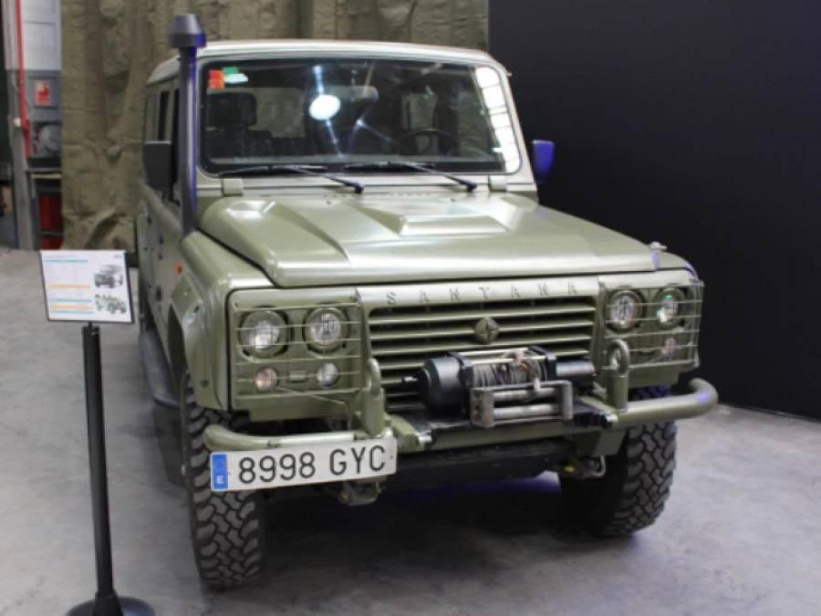 ¿Alguien puede explicarme cómo es posible que se usen matrículas antiguas en vehículos modernos?. Además de ilegal, es una chapuza incalificable. ¿Es así como se va a manejar el proyecto de Santana? ¿Quienes son los responsables de la emisión del CoC de estos coches, su ficha