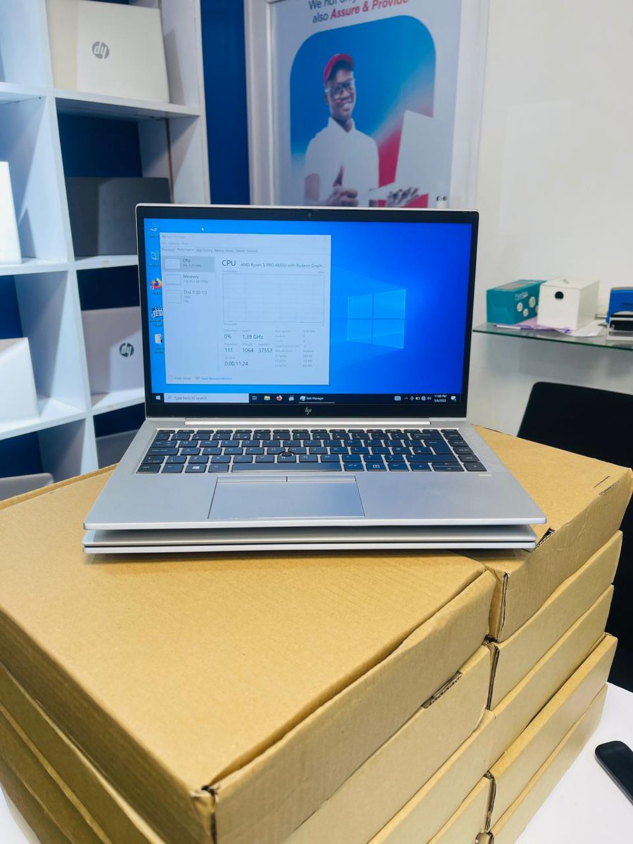 OladeniP's tweet photo. Hi comrades or anyone in need of a slim, quality machine at an affordable price.

Frame 1: HP EliteBook 840 G5 core i5 8th Gen 8GB RAM 256SSD at only ₦300k

Frame 2: HP EliteBook 840 G6 core i5 8th Gen 8GB RAM 256SSD at only ₦300k

Reach us via 08133136652 https://t.co/DntDm3dJpf