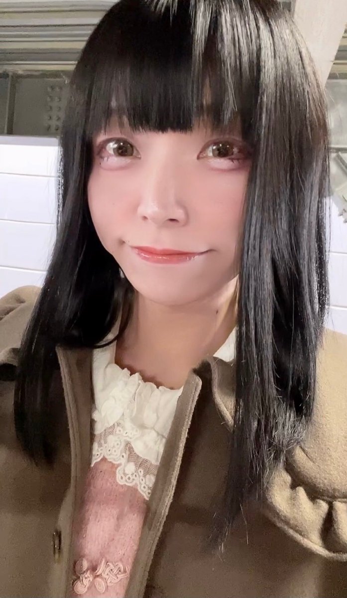 bondemuni's tweet photo. あけましておめでとうございます🎍
今年もよろしくお願いします(っ ॑꒳ ॑c )

今年のテーマは愛嬌です。
内面から溢れ出るカワイサを磨く年！
なりたい自分、思い描く未来に近づけ
るよう笑顔で前向きに走ります❣️ https://t.co/xdpOaC88o8