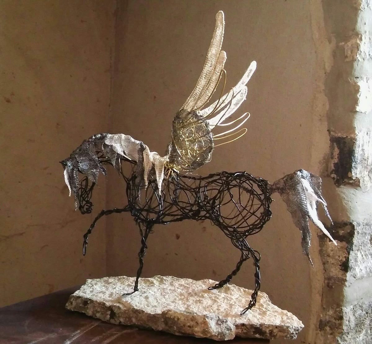 말이 범람하는 시대 🐎