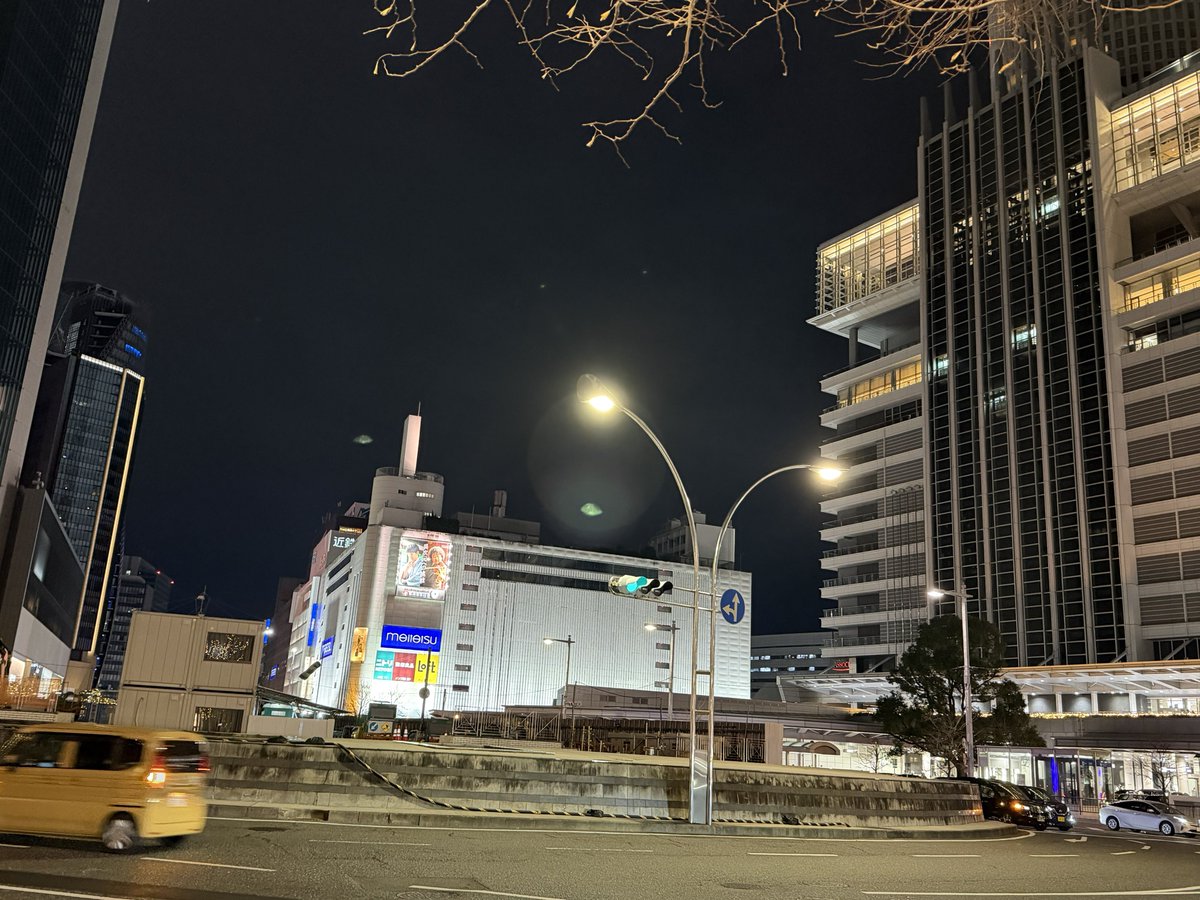 moja99758134's tweet image. 再開発延期の名鉄名古屋駅。この景色があと30年くらい見られそうである（アカン