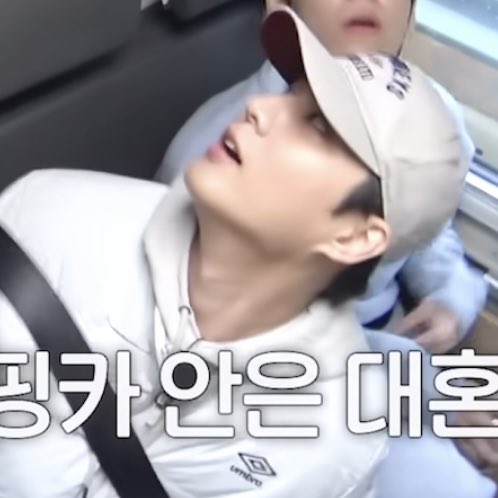 bandew_'s tweet image. 이게모기잡는얼굴이랜다.....