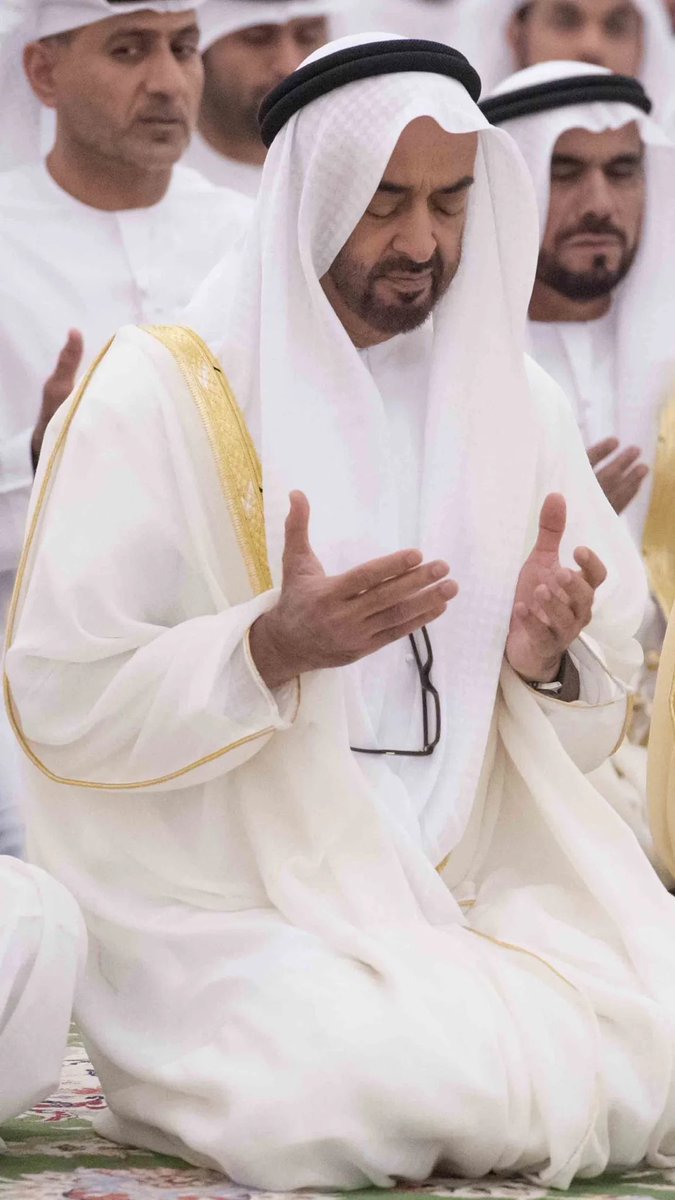 لو كانت لنا أهل الإمارات دعوة مستجابة لجعلناها لإمامنا وولي أمرنا بوخالد
.

نُشهد الله أننا نحبه فيه..

يارب نسألك أن تسعده وتسدده وتوفقه وتحفظه بحفظك يارب العالمين