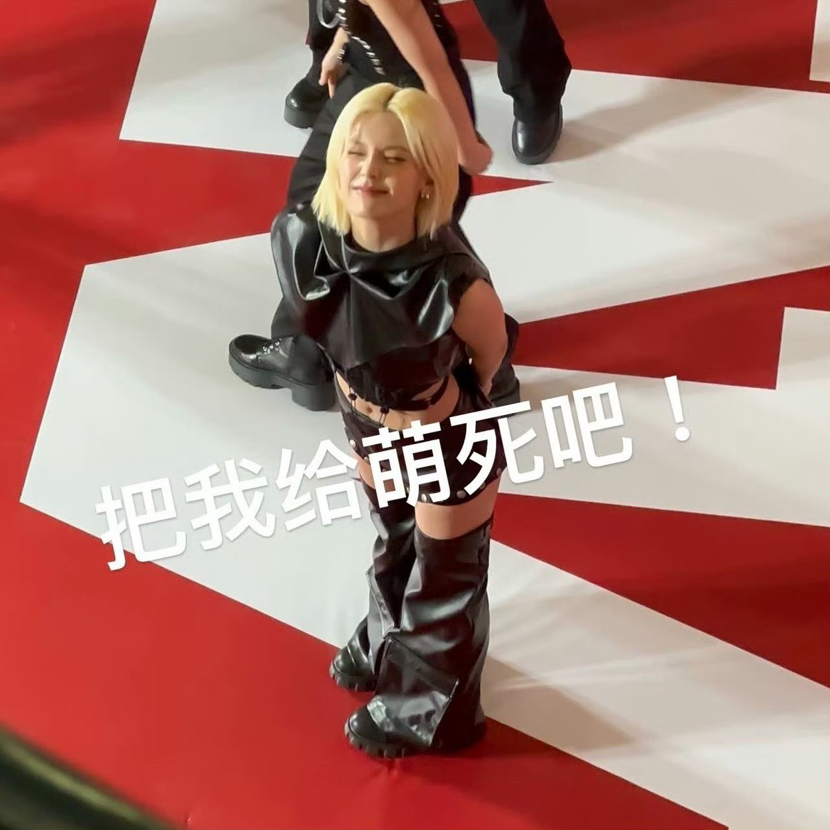 yeji_midzyfury's tweet image. THE BABY IS SO SMOL!!!!!! (,,&amp;gt; ᴗ &amp;lt;,,)