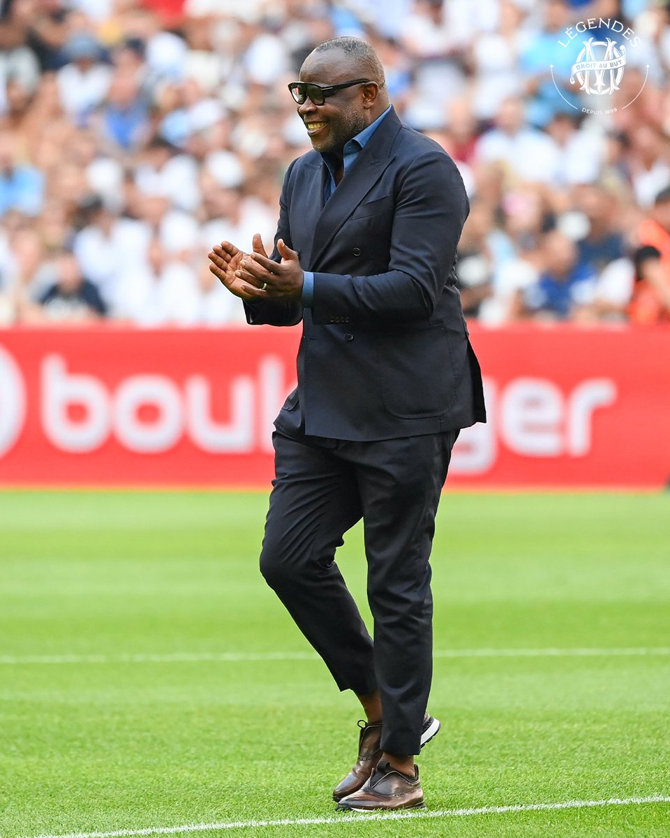 OM_Officiel's tweet image. 𝐉𝐨𝐲𝐞𝐮𝐱 𝐚𝐧𝐧𝐢𝐯𝐞𝐫𝐬𝐚𝐢𝐫𝐞 𝐁𝐚𝐬𝐢𝐥𝐞 🌟

5️⃣9️⃣ème bougie pour notre défenseur au coup de tête 𝗵𝗶𝘀𝘁𝗼𝗿𝗶𝗾𝘂𝗲 🥳🎂

#OMLégendes ✨