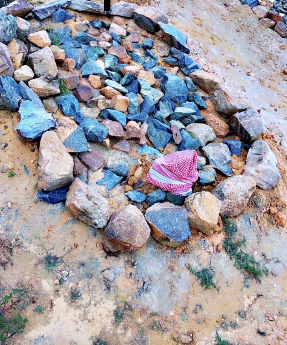 foo4oof's tweet image. اللهم اجعل قبر أخي في نور دائم لا ينقطع واجعله في  مساكن جنّتك آمن مُطمئن يا أرحم الراحمين، اللهم ارحم أخي بقدر ضعفي أمام غيابه وحُزن قلبي بفُراقه وذكرياته التي لا تغيب عني، اللهم اغفر لأخي واجمعنا به بجنتك، يا رب ارحمه فوق الأرض وتحت الأرض ويوم العرض عليك،