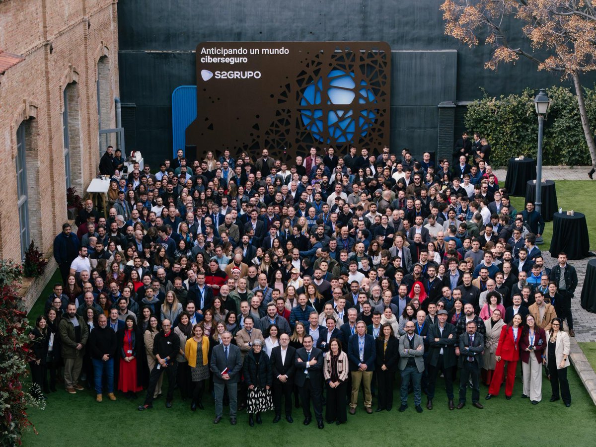 En S2GRUPO, comenzamos el 2026 con una convicción clara: proteger lo esencial nunca ha sido tan importante.

Que este sea un año seguro, innovador y lleno de oportunidades. 🔐🚀

Gracias una vez más por confiar en nosotrosFeliz2026
hubs.la/Q03Z9DDB0