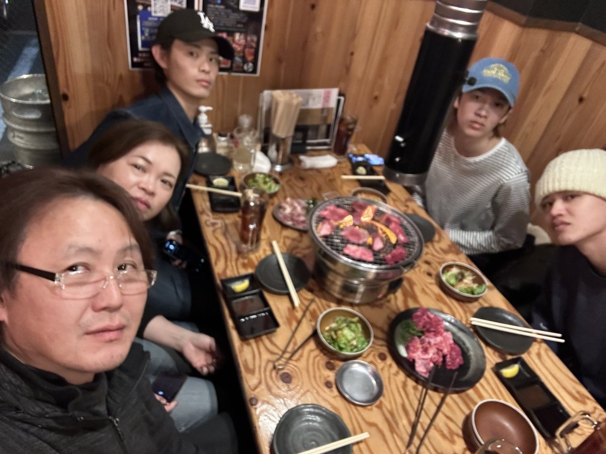 息子たち全員集まったので肉を🥩