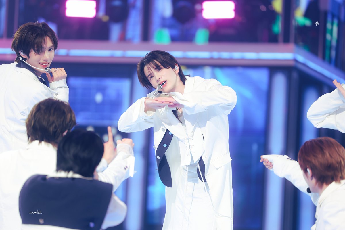 snowfall1107's tweet photo. 251231 MBC가요대제전  

#TWS #투어스 #247WithUs 
#SHINYU #신유 #신정환 https://t.co/aTBdiueB6P