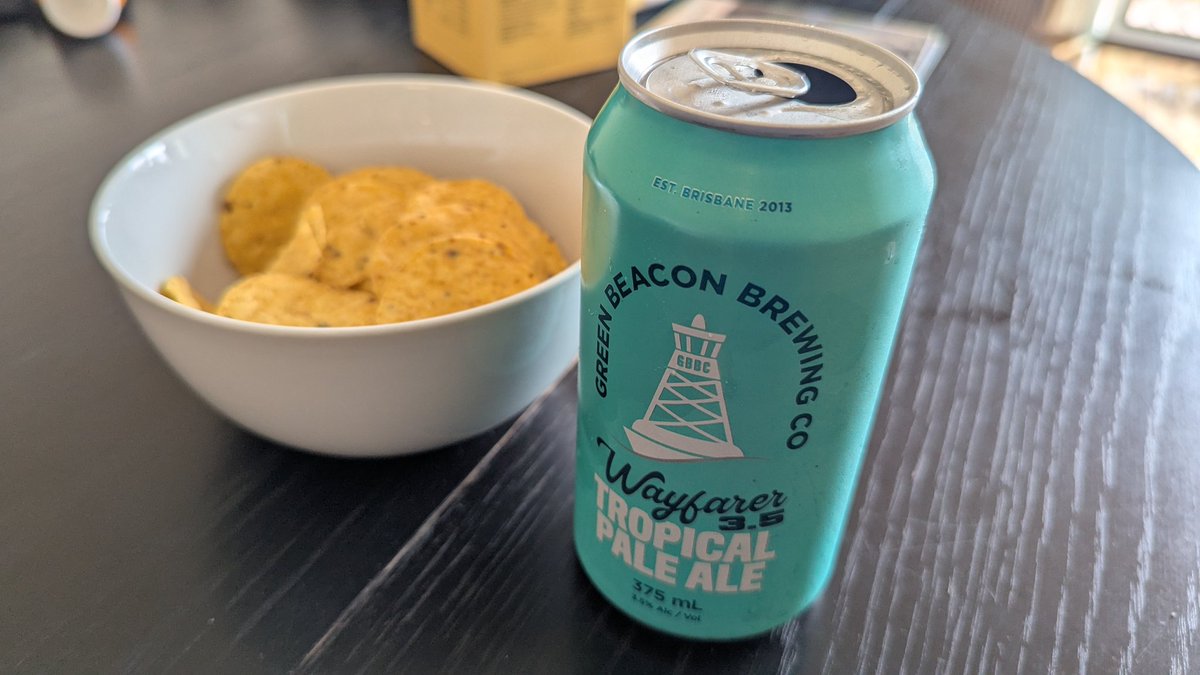 st_cameleon's tweet photo. 自炊シリーズ。
オージービーフのステーキ、野菜をグリルで焼いたやつ、サラダ、クラフトビール。なんせ野菜が全部うまい！！ https://t.co/R2Oxn8PKYd