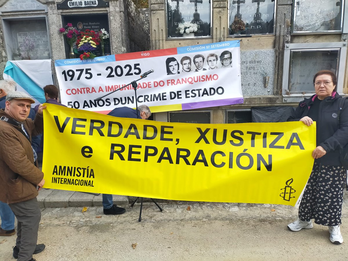 Amnistia_Vigo's tweet photo. 8⃣ logros e propostas de #AmnistíaInternacional #Vigo en #2025
1/8
✅Anulación do xuízo e a sentenza a Xosé Humberto Baena tras acompañar 20 anos á súa irmá Flor #Conseguido #Verdade #Xustiza #Reparación #27S #27setembro #DDHH #Memoria #PenadeMorte https://t.co/cw1Ox1u7l2