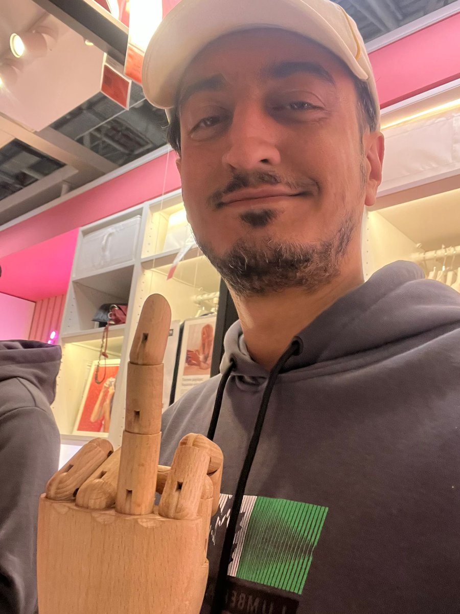 #surprisemotherfucker 🖕