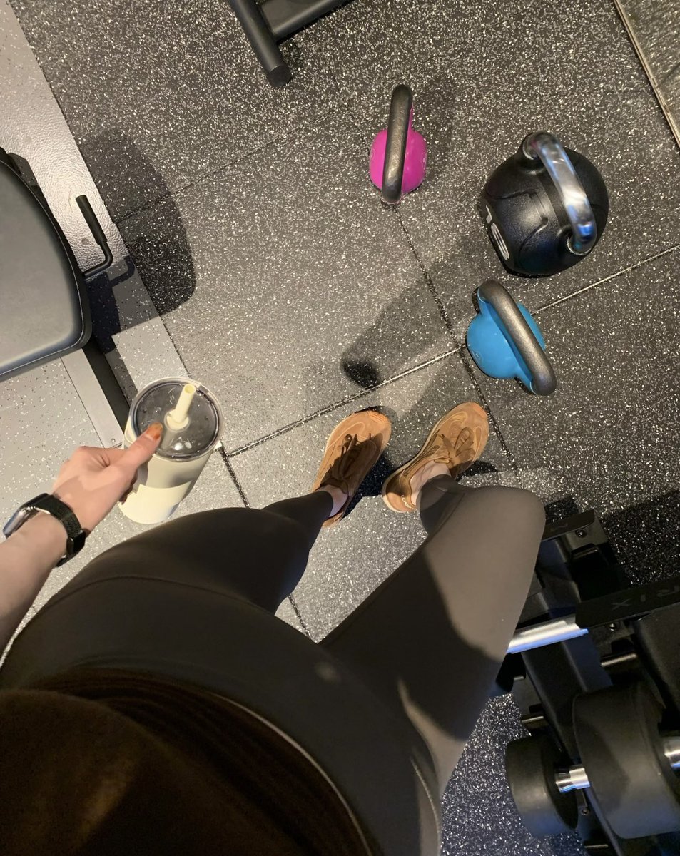 miu miu 小姐 tweet media